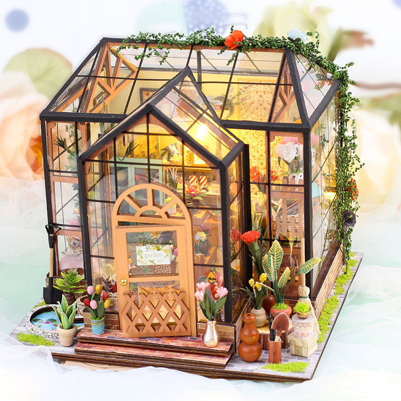 TJWFUNFUN – Enchanted Glass Garden Hous