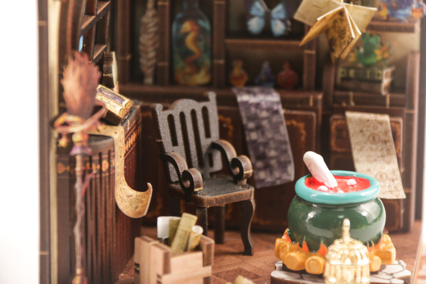 TJWFUNFUN DIY Miniature House – Magic Potion Workshop, 92 Pieces ★ Difficulty: ★
